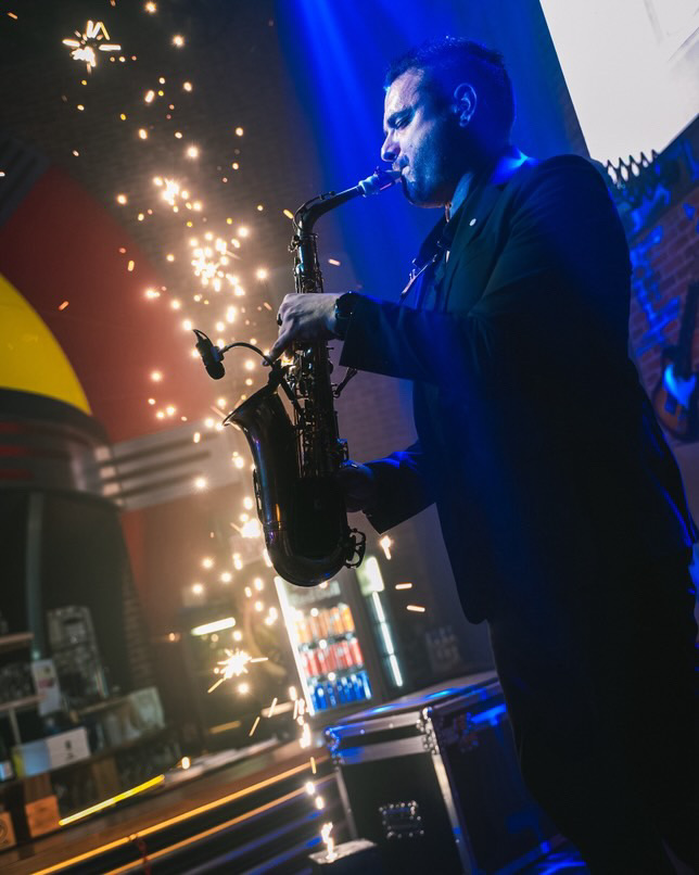 d9a1565b 35ae 4e30 9549 d4e25d35b4ba