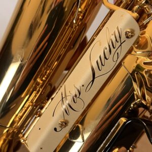 garde personnalisée laiton