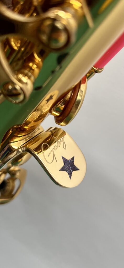 repose pouce personnalisé